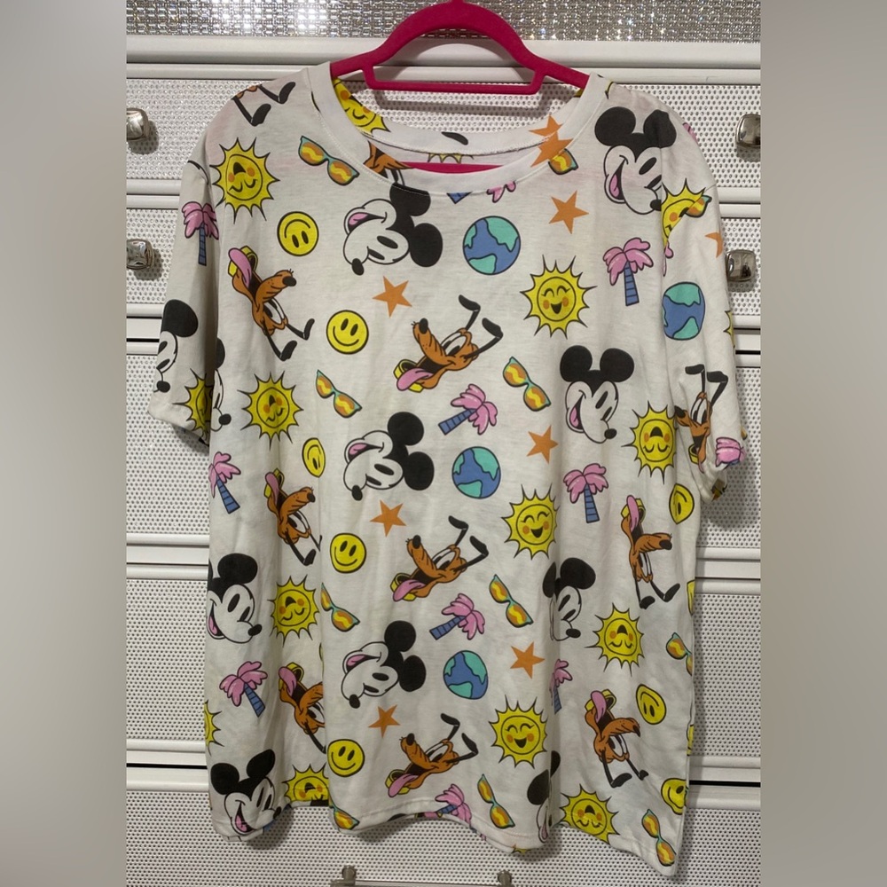 Disney T-Shirt NWOT